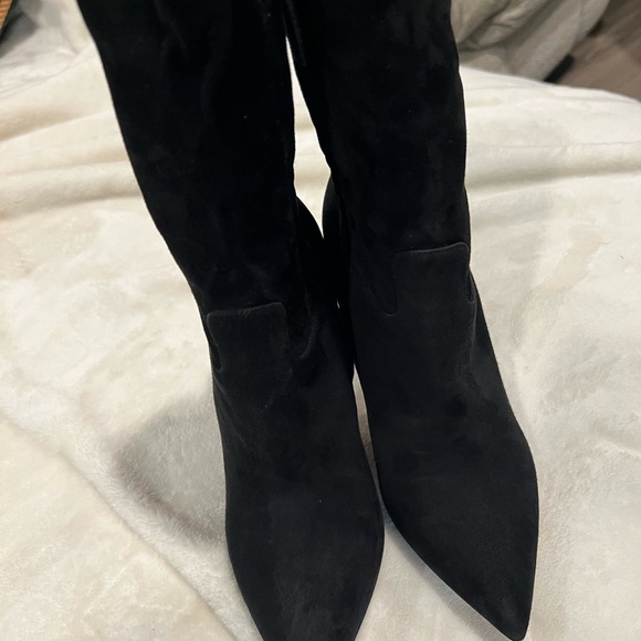 Valentino Garabani Sleek Black Suede Heeled Boots - Picture 10 of 14